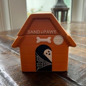 “New” Sand + Paws Halloween Orange Dog House candle 14 oz